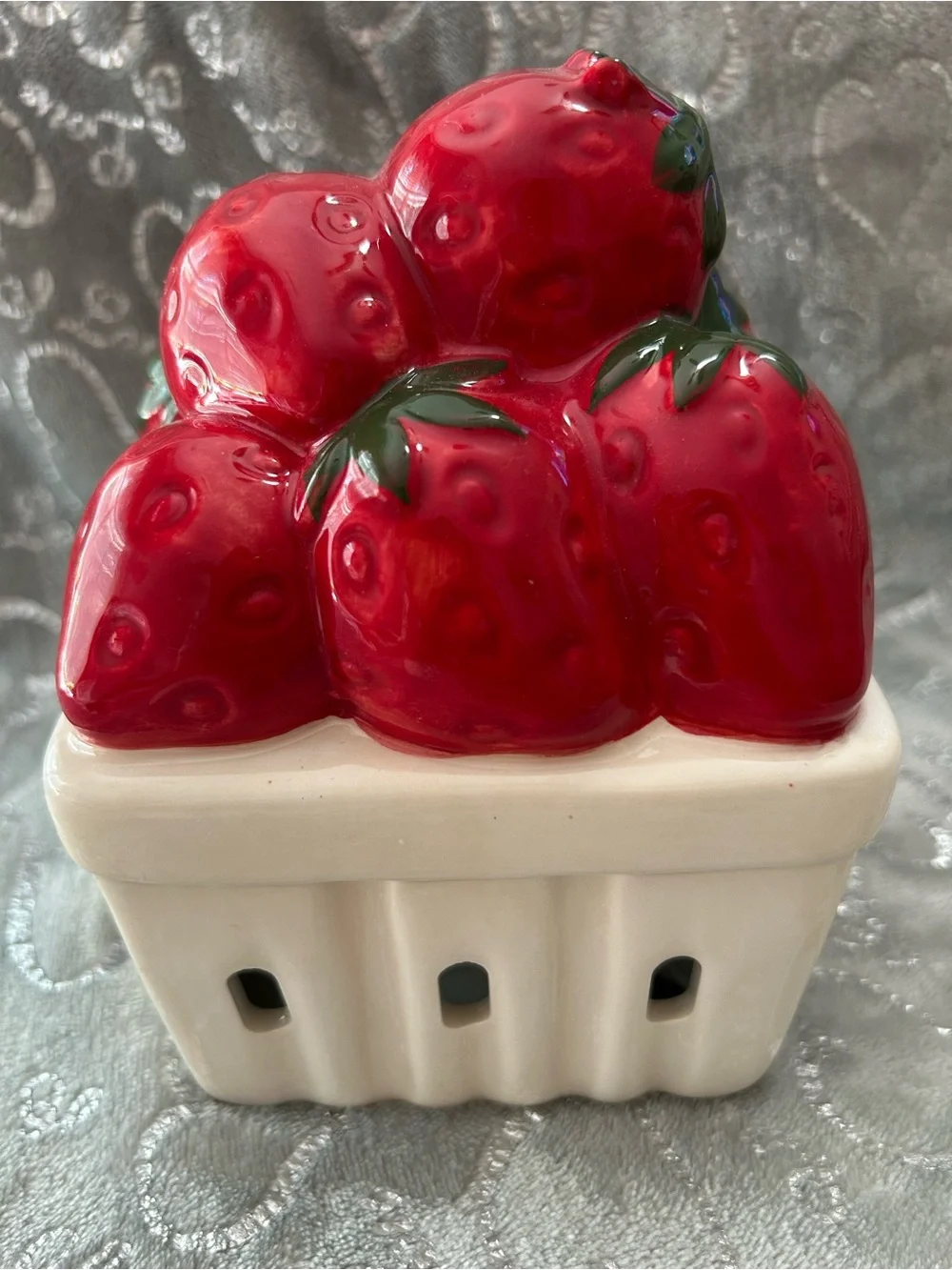 NWT Sonoma Red & Green Ceramic Strawberry Solar Lantern